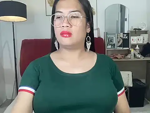 hugecockpaula webcam show