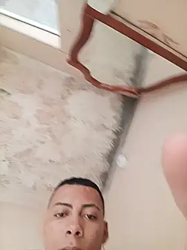 Show de webcam de zonukaev777