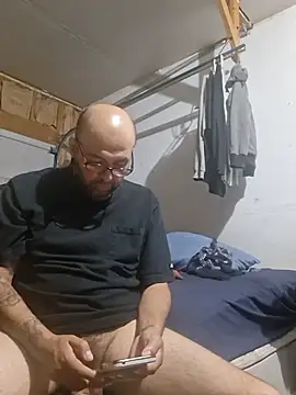 DickNasty6908 Show in webcam