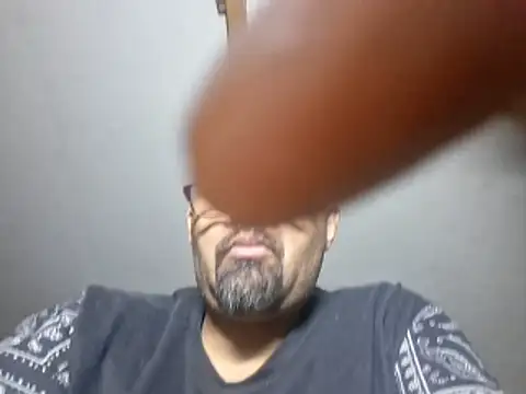 DickNasty6908 网络视讯表演