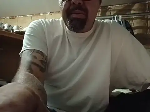 DickNasty6908: διαδικτυακό σόου στην κάμερα