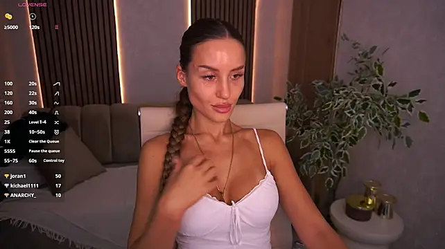 SiennaVale Chat XXX live