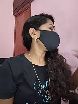 Kayalvizhi143 Show in webcam