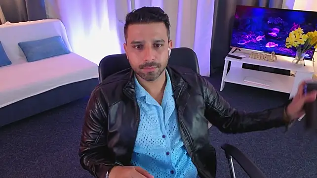 RyannSteel 在線直播表演