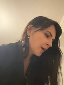 Al-iss' Webcam Show