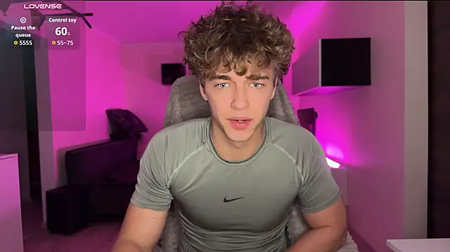 lukedesirablee Show in webcam