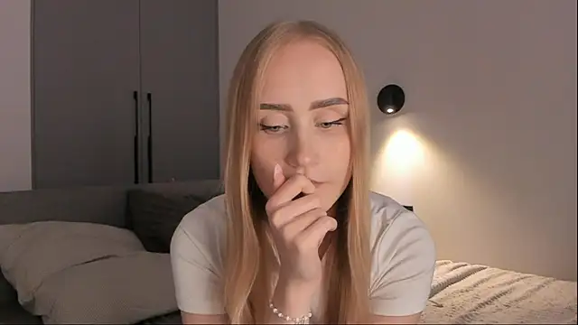 KimikoFolwell's Webcam Show