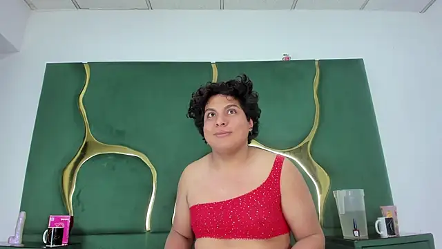 VillalbaIsabellaSS Show in webcam