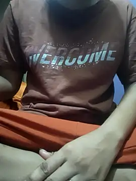 הופעת וובקאם של tamil_meera_kutti