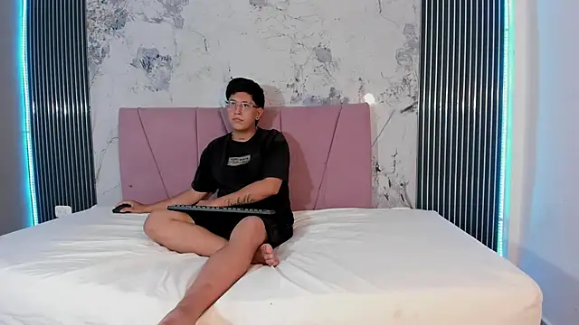 Midnight_Duo_1 网络视讯表演
