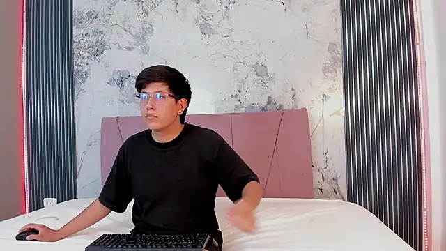 Midnight_Duo_1's Webcam Show