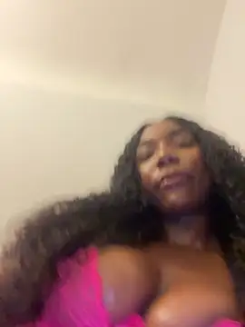 Chocolatetrini – webcam-show