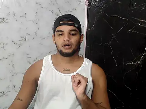 charly_27_sexy Webcam-Show