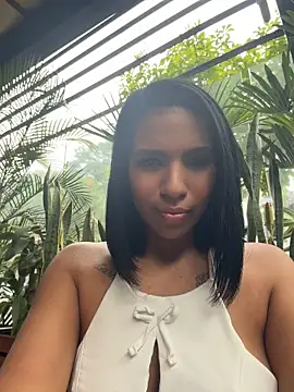 XXX chat uživo modela AlaiaStearling_