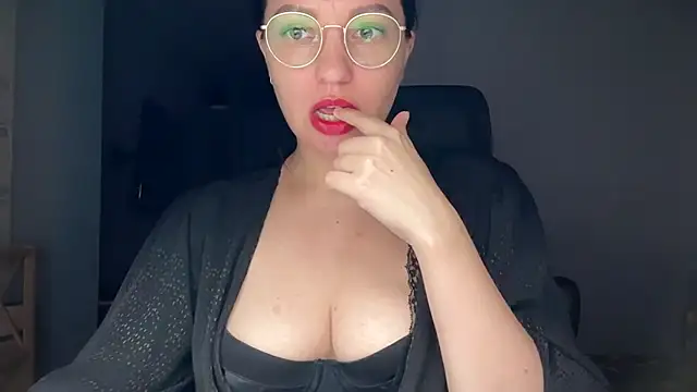 XXX chat uživo modela KamilaXHot