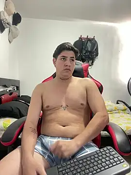 Fozil_Dvice Show in webcam
