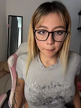 Doll_liaa Adlı Modelin Web Kamerası Şovu