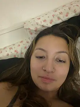 CharlotteAfterDark's Webcam Show