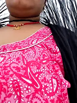 sexychutxxx07 Adlı Modelin Canlı XXX Sohbeti