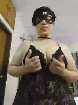 TemptingCurves' Webcam Show