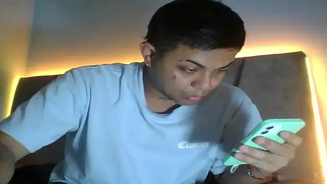 logatto_locat Webcam show
