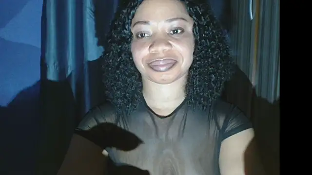 Cum_chocochata's Webcam Show