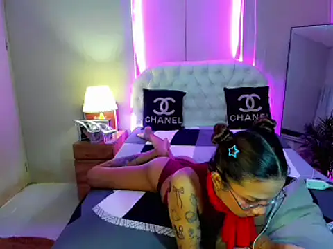 Miler_lover69's Webcam Show