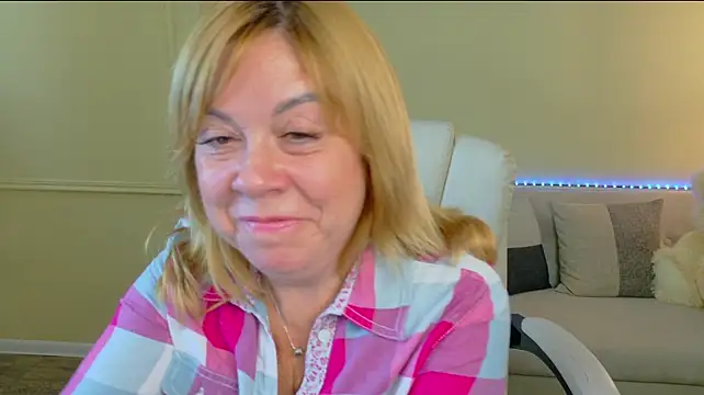 ChristinaDavedes' Webcam Show
