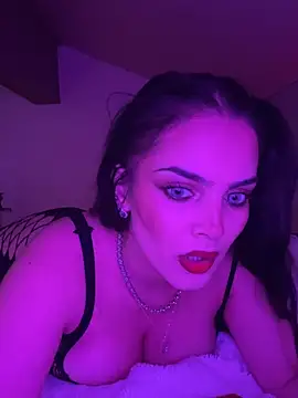 LunnaVey webcam show