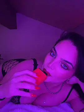 LunnaVey Chat XXX live