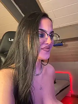 LunnaVey Chat XXX live