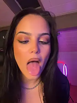 LunnaVey 现场XXX聊天