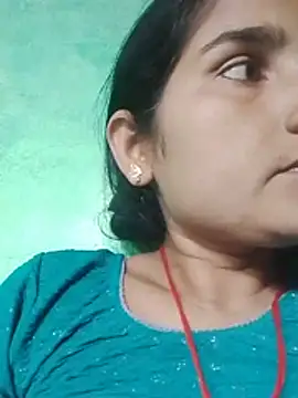Chat +18 de Rinee_iohtuh2 ao vivo