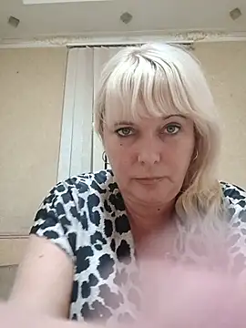 LisaWoulendy's Live XXX Chat