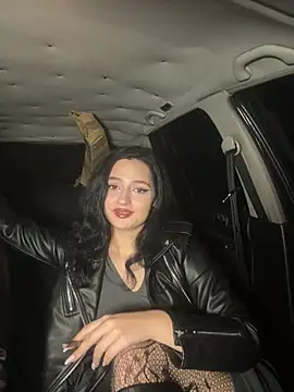 DelyraMko Webcam show