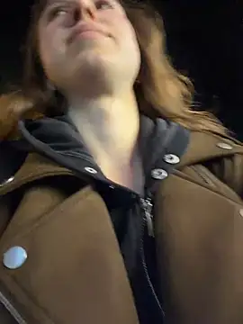 outdoor-houndour webcam show