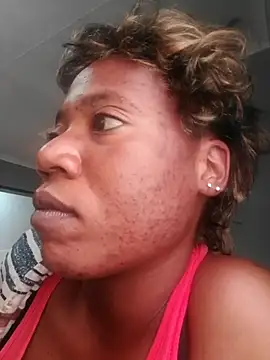Show modela Queen_Diva45 na web-kameri