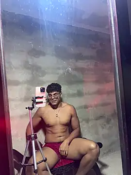 max__4vc webcam show
