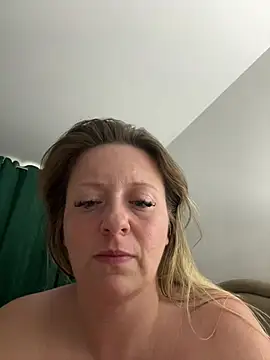 Poppyshaw_ – webcam-show