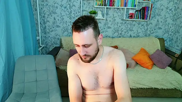 Show modela smitpeper na web-kameri