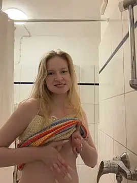 Show modela MissDirtySecret na web-kameri