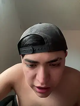 Rodri_69 Show in webcam