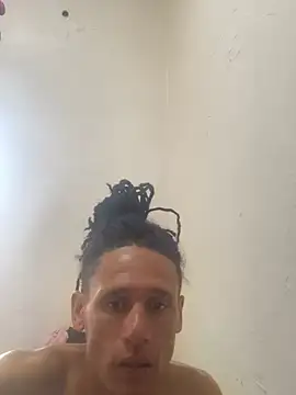 Recklesspunisher: διαδικτυακό σόου στην κάμερα