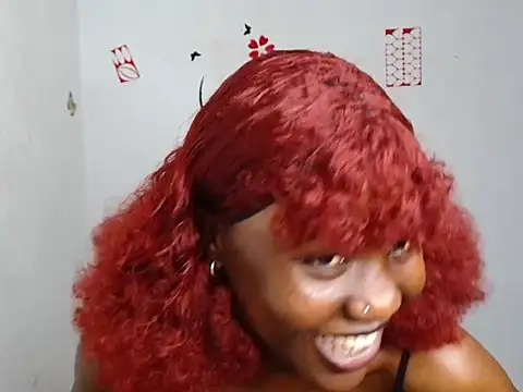 Show modela Nasty_hotpetite na web-kameri