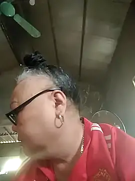 YourMomy- Pertunjukan Webcam