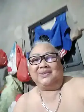 YourMomy- Pertunjukan Webcam
