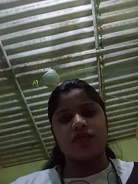 Show modela Young_love6 na web-kameri