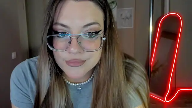 MiraTorson live XXX chat