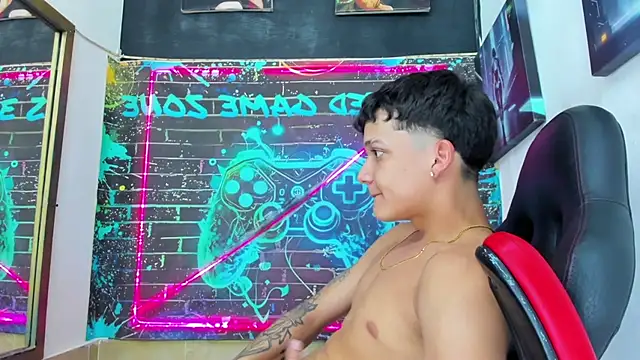 Apolo_Blessed Webcamshow