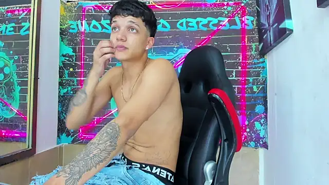 Apolo_Blessed webcam show